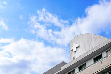 病院の白十字のイメージ