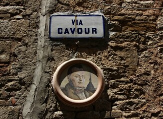 Italy: Road signal (Cavour Street). - obrazy, fototapety, plakaty