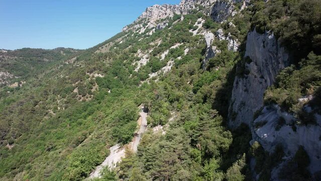 vue en &eacute;t&eacute; sur le Col de la Madone de Gorbio - Alpes Maritimes