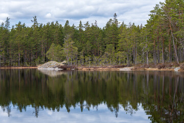 Seen, Teiche und Weiher im Tiveden Nationalpark in Schweden