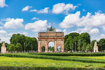 Obraz premium The Petite Arc de Triomphe Carruzel in Paris is an Empire-style monument