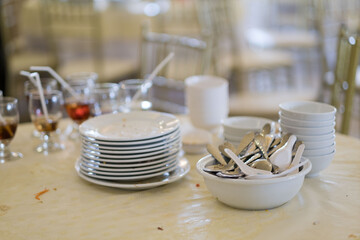  leftover food after party, dirty food
