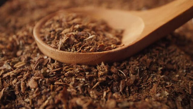 rotating spice mix close up