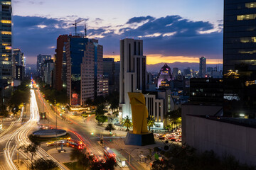 Paseo de la Reforma Avenue in Ciudad de México, view from the top of a building at dusk