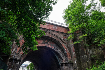 Historischer Viadukt und Radweg in Wuppertal	