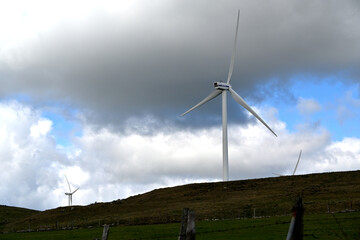 Fototapeta na wymiar Wind turbines on a blue sky in the south of france