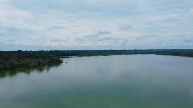 Laguna amazonia Ecuador
