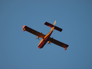 fire wire , airplane,fire