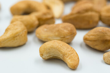 Fototapeta na wymiar cashew nut on white background 