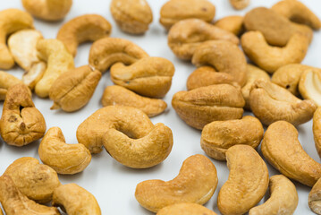Fototapeta na wymiar cashew nut on white background 