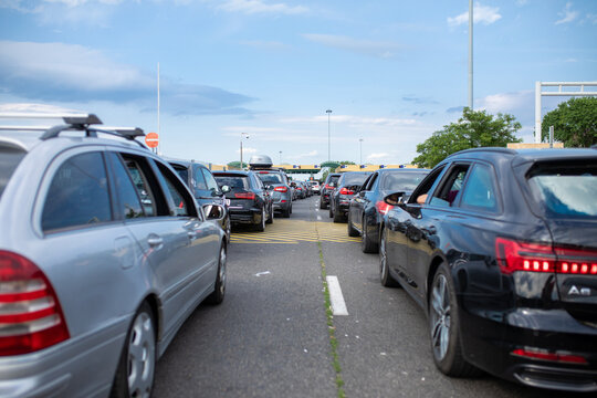 Traffic jams at the Horgos border crossing between Serbia and Hungary, Entrance in European Union