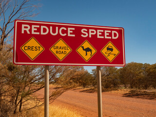 Mereenie Loop Road sign