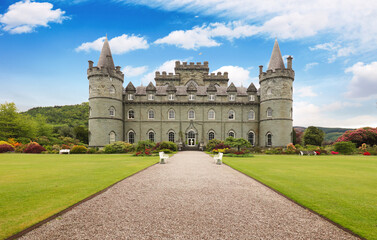 Fototapeta Inveraray castle and garden with blue sky, Inveraray,Scotland obraz