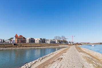 Germany, Rhineland-Palatinate, Speyer, Clear sky over river Rhine with new development area in background