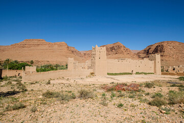 Fototapeta na wymiar kasbah de Ifri, valle del río Ziz, cordillera del Atlas, Marruecos, Africa