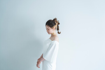 ウェディングドレスを着た花嫁