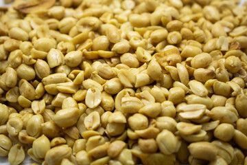 Fototapeta premium Delicious peanuts isolated white background. 