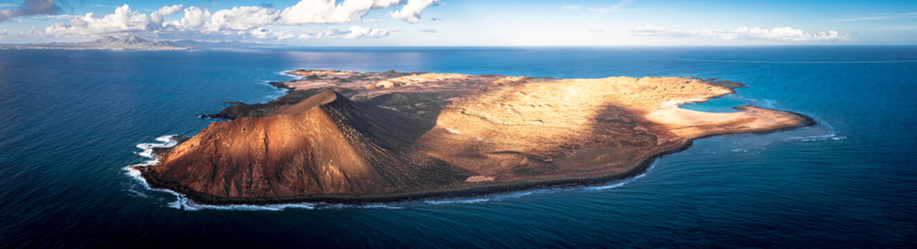 Aerial view of the unspoiled volcanic islet of Isla De Lobos, Corralejo, Atlantic Ocean, Fuerteventura, Canary Islands, Atlantic