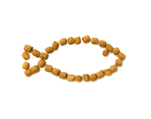 Dry cat food with tuna