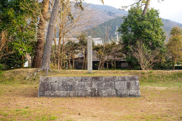 Fototapeta premium 石垣や土塁で再現された関ヶ原古戦場の徳川家康最後陣跡