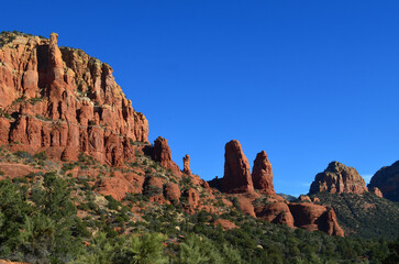 Fototapeta na wymiar Deep Blue Skies Over Red Rock in Arizona