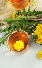 Obraz na płótnie Canvas Delicious healthy tea made of dandelion flowers.
