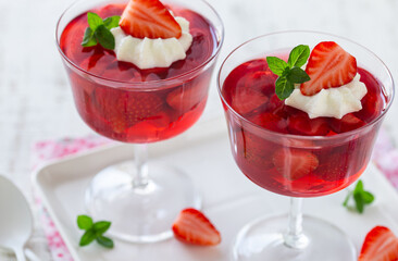 strawberry jelly dessert