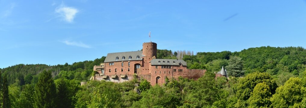 Burg Hengebach Juni 2022