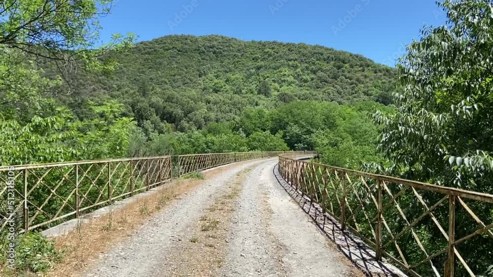 Sticker Chemin de fer désaffecté dans la montagne des Cévennes, Occitanie