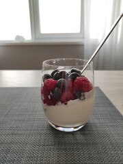 yogurt with berries