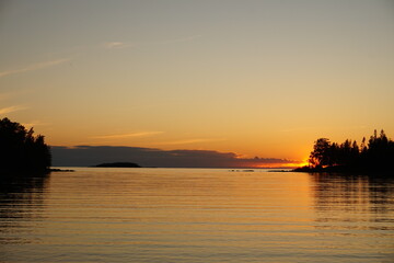 Fototapeta premium A beautiful sunset in Ruotsalo, Finland