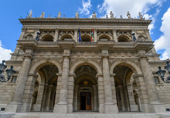Fototapeta na wymiar Hungarian Royal State Opera House in Budapest, Hungary 