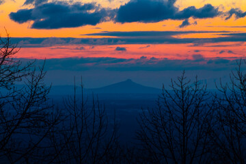 Fototapeta na wymiar Pilot Mountain sunrise