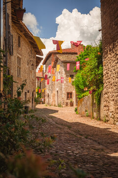 P&eacute;rouges, village M&eacute;di&eacute;val
