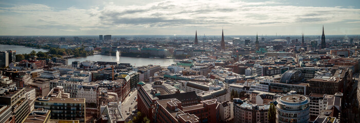Panorama Aufnahme von Hamburg von oben 
