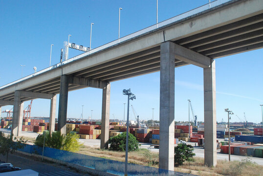 PUENTE DEL QUINTO CENTENARIO. SEVILLA