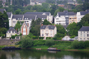 Maisons saumuroises en bord de Loire