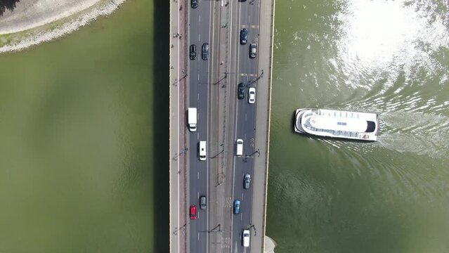Top-down aerial view of Margaret bridge (Margit hid) in Budapest, Hungary