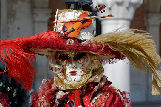 Masque Carnaval Venise Images – Browse 4,221 Stock Photos, Vectors, and  Video | Adobe Stock