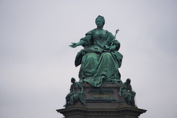 Fototapeta na wymiar Image of the Maria Theresa Monument in Vienna