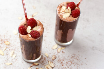 keto friendly almond chocolate smoothie with raspberries