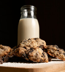 cookies and milk 
