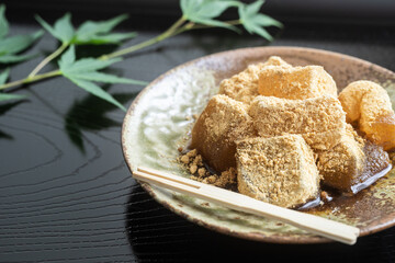 わらび餅　和菓子　夏　日本