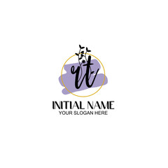 Fototapeta premium Initial letter RT beauty handwriting logo vector