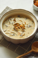 a bowl of vegetable soup 