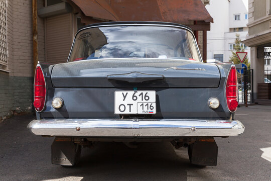 Rear view of Moskvitch 412 1968 release, close up
