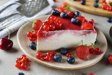 Summer cheesecake with berries