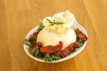 Burrata cheese with sun dried tomato
