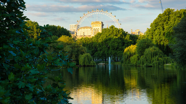 sch&ouml;ner gr&uuml;ner Park von London