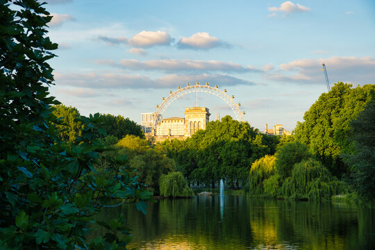 sch&ouml;ner gr&uuml;ner Park von London